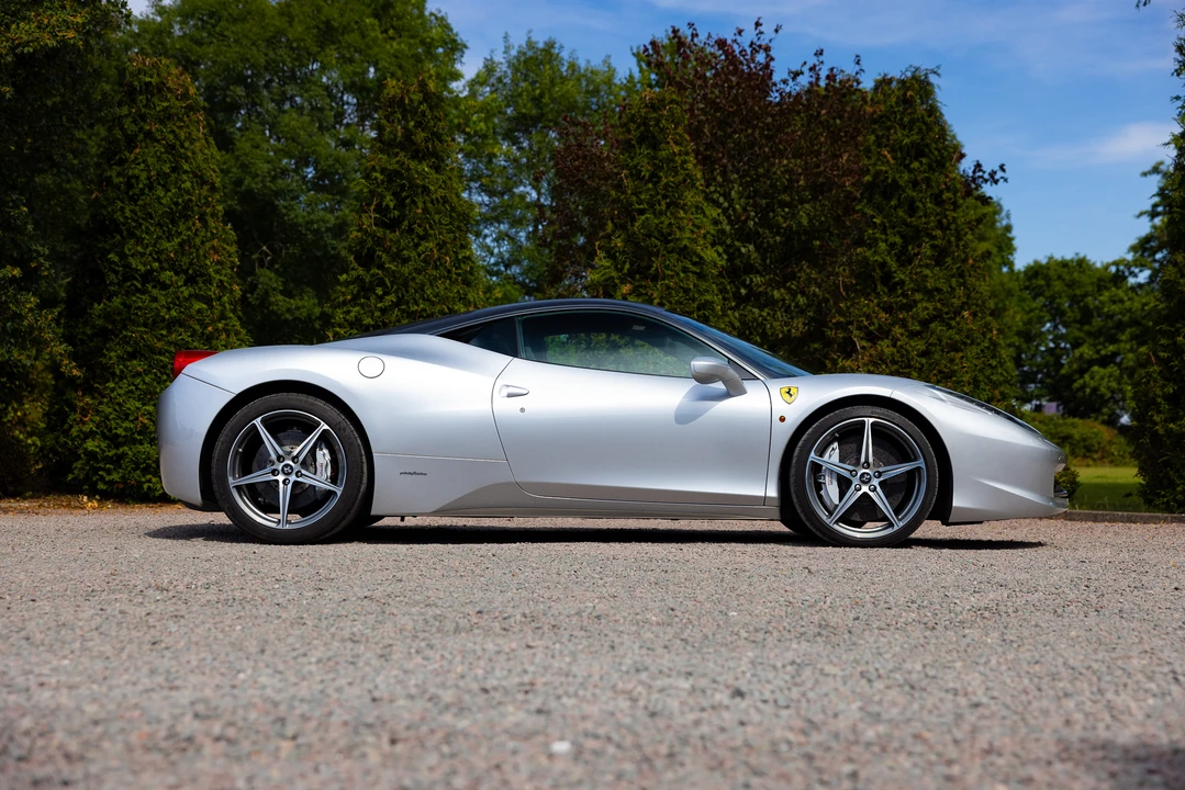 2012 Ferrari 458 Italia - Image 16 of 31