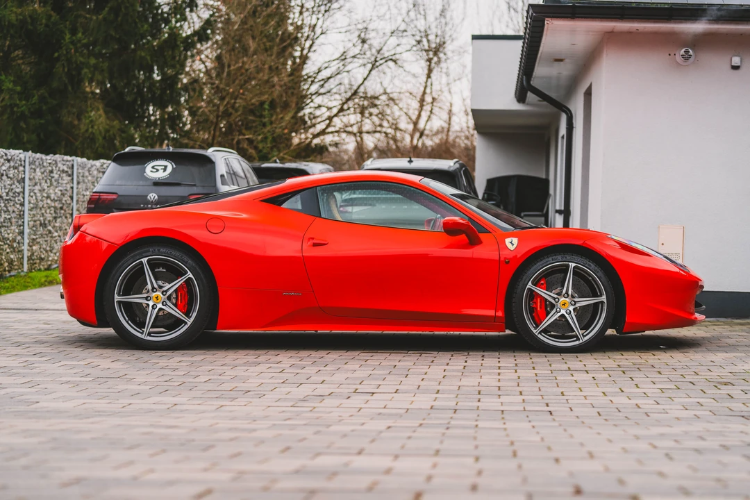 2012 Ferrari 458 Italia - Image 4 of 31