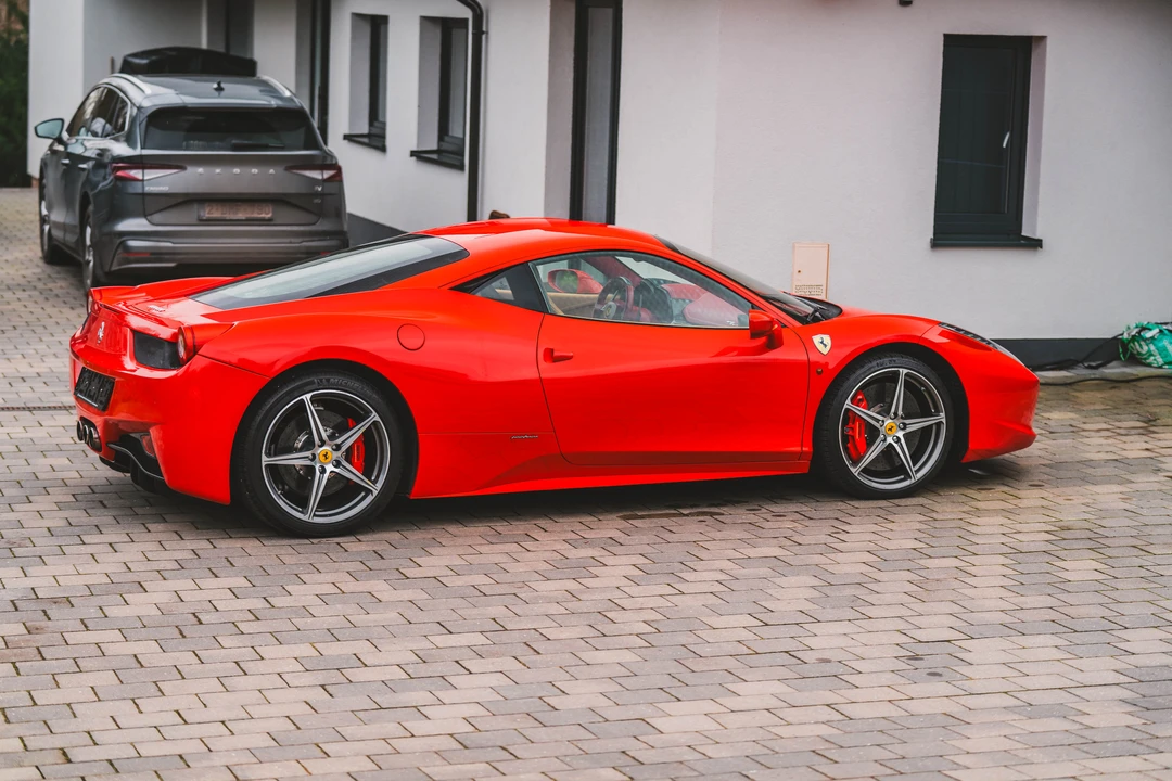 2012 Ferrari 458 Italia - Image 14 of 31
