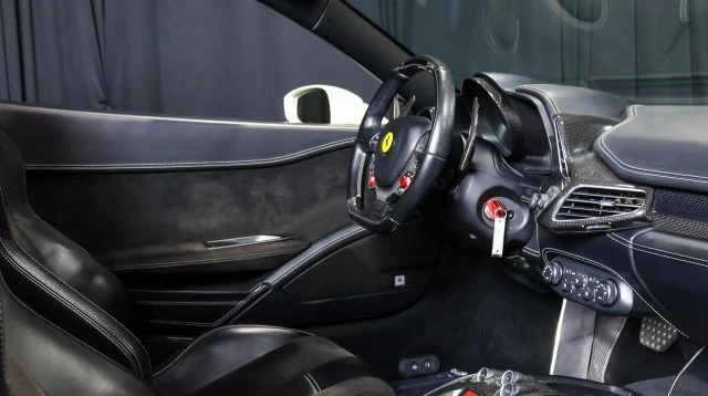2012 Ferrari 458 Spider - Image 21 of 22