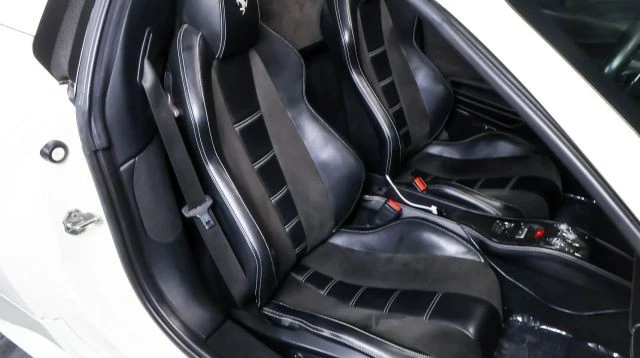2012 Ferrari 458 Spider - Image 19 of 22