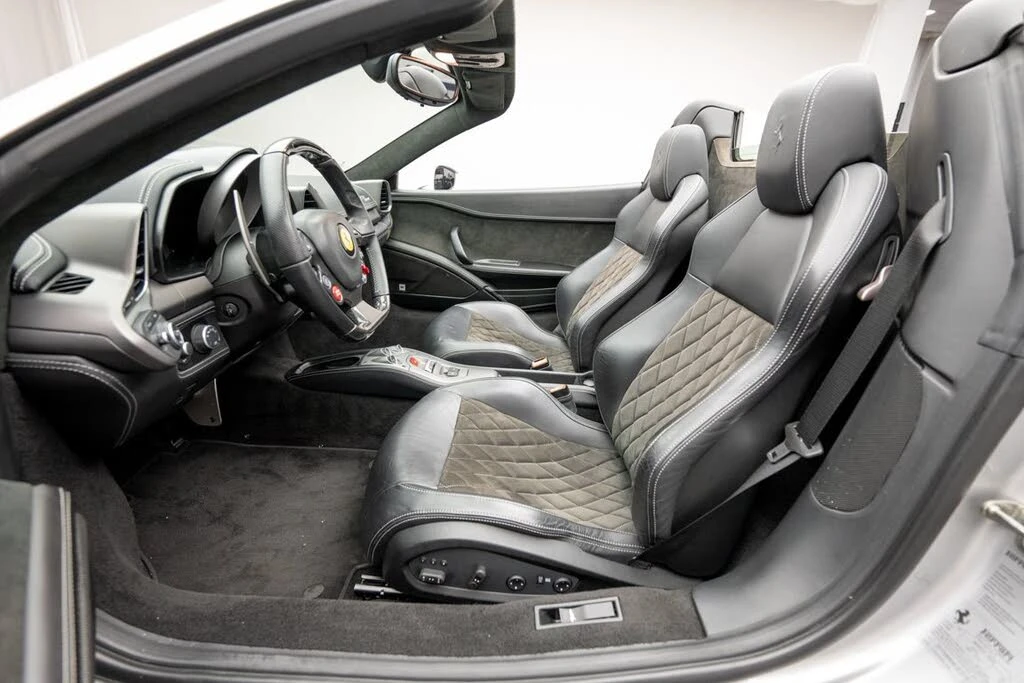 2012 Ferrari 458 Spider - Image 20 of 31