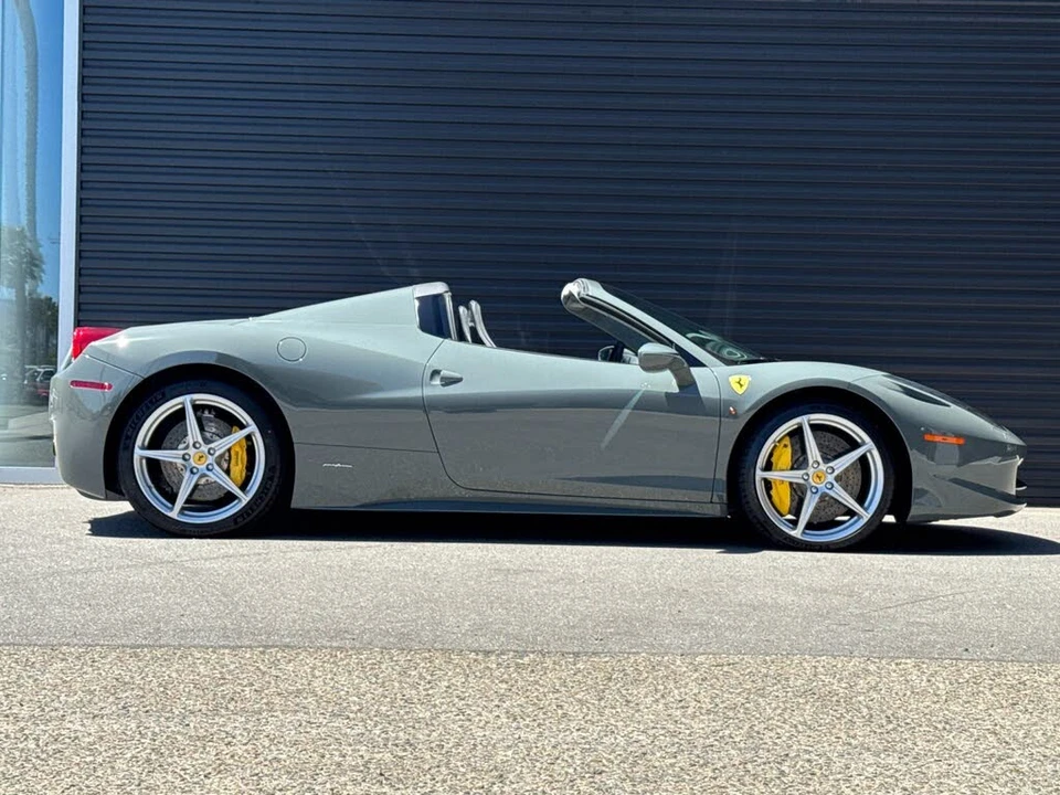 2012 Ferrari 458 Spider - Image 9 of 31
