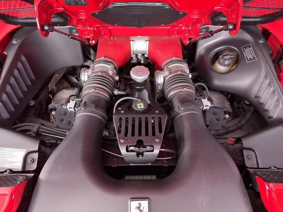 2012 Ferrari 458 Spider - Image 28 of 31