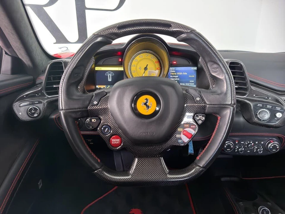 2012 Ferrari 458 Spider - Image 27 of 31