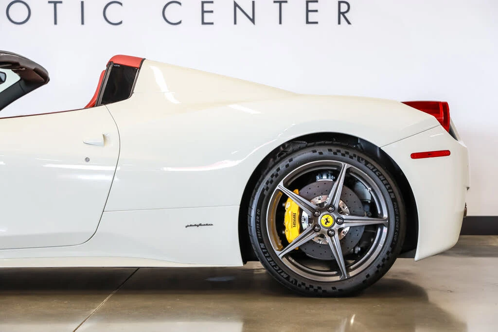 2012 Ferrari 458 Spider - Image 22 of 31