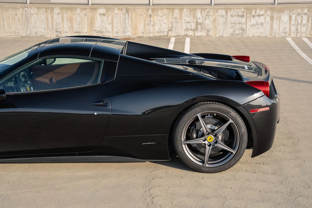 2012 Ferrari 458 Spider - Image 28 of 31