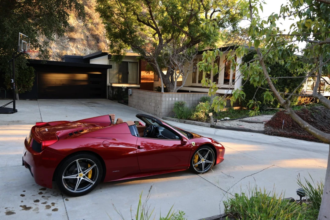 2012 Ferrari 458 Spider - Image 29 of 31