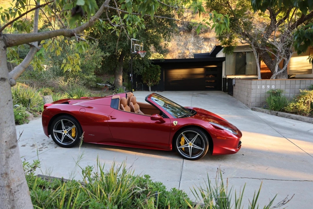 2012 Ferrari 458 Spider - Image 28 of 31