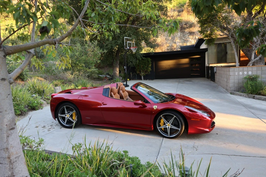 2012 Ferrari 458 Spider - Image 27 of 31