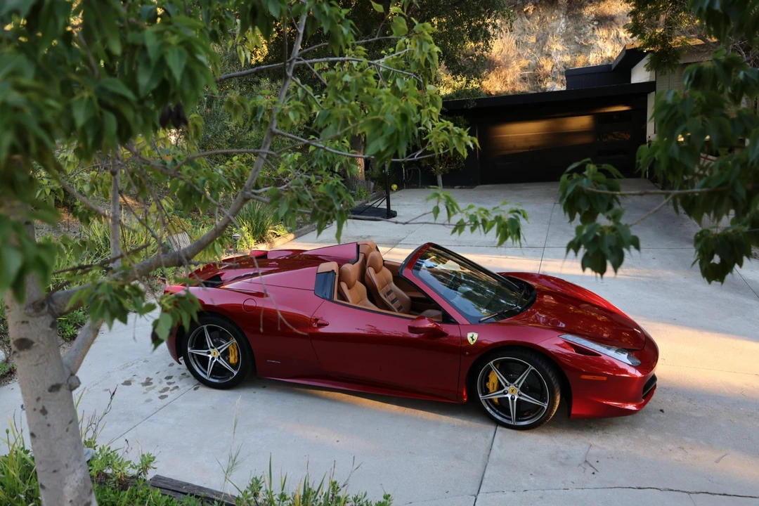 2012 Ferrari 458 Spider - Image 26 of 31