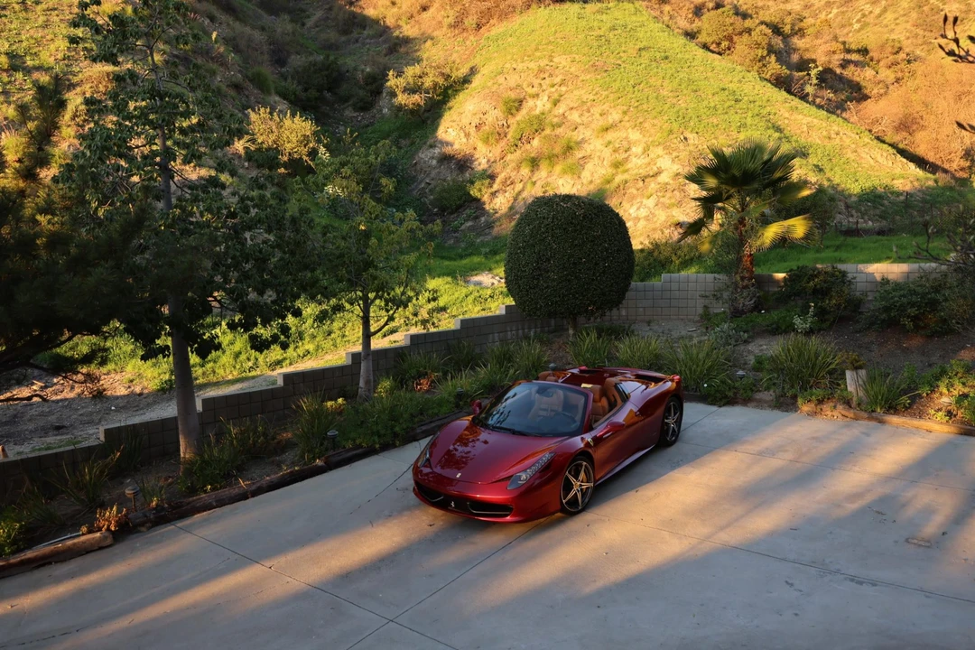 2012 Ferrari 458 Spider - Image 12 of 31