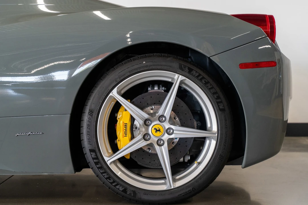 2012 Ferrari 458 Spider - Image 28 of 31