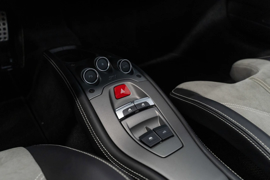 2012 Ferrari 458 Spider - Image 8 of 31