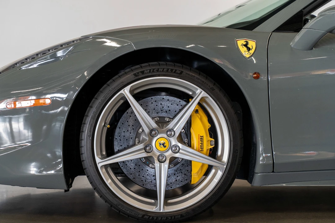 2012 Ferrari 458 Spider - Image 27 of 31
