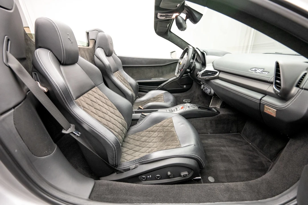 2012 Ferrari 458 Spider - Image 22 of 31