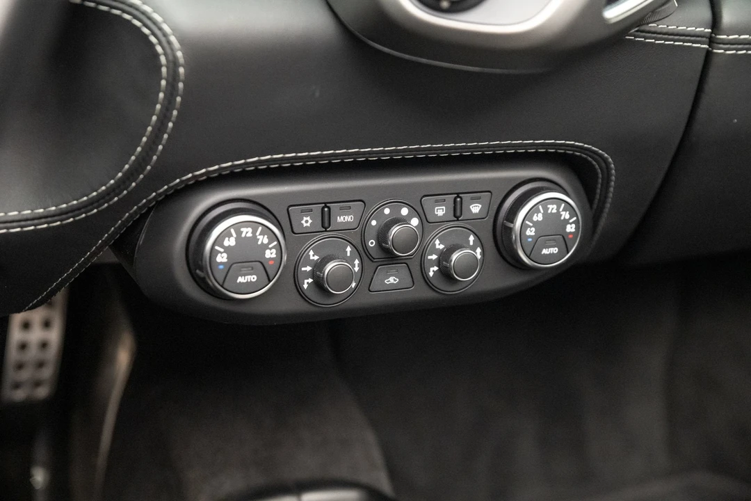 2012 Ferrari 458 Spider - Image 30 of 31