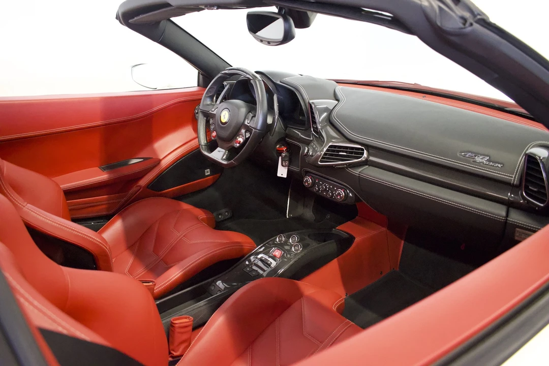 2012 Ferrari 458 Spider - Image 9 of 12