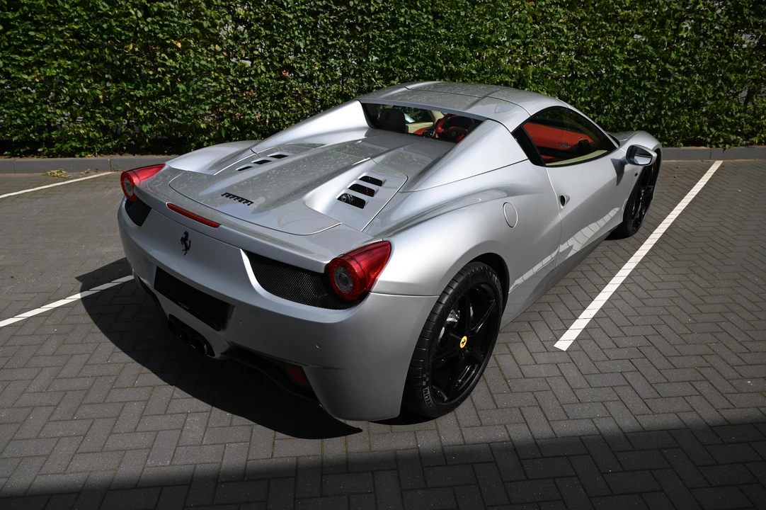 2012 Ferrari 458 Spider - Image 17 of 31
