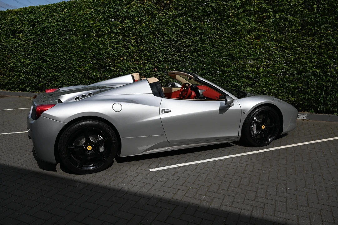 2012 Ferrari 458 Spider - Image 24 of 31
