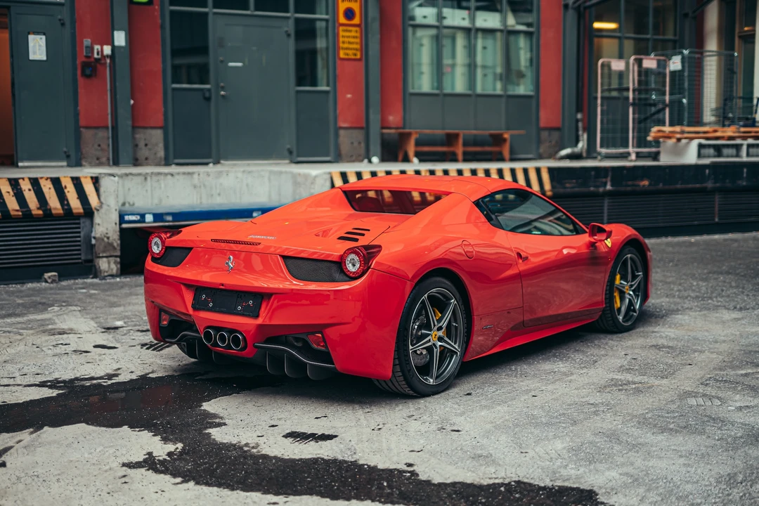2012 Ferrari 458 Spider - Image 14 of 31