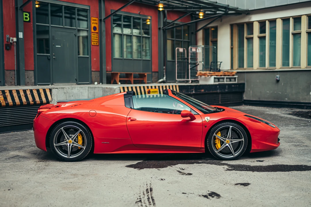 2012 Ferrari 458 Spider - Image 8 of 31