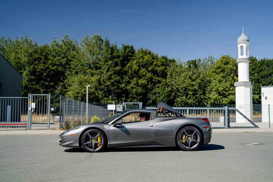 2012 Ferrari 458 Spider - Image 18 of 31
