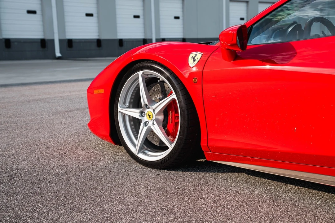 2012 Ferrari 458 Italia - Image 9 of 31