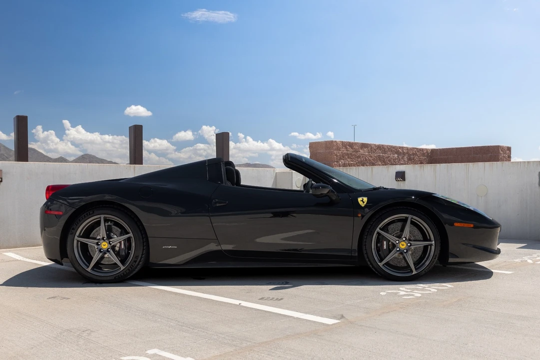 2012 Ferrari 458 Italia - Image 9 of 31