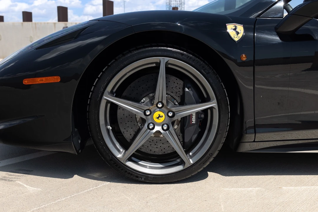 2012 Ferrari 458 Italia - Image 18 of 31