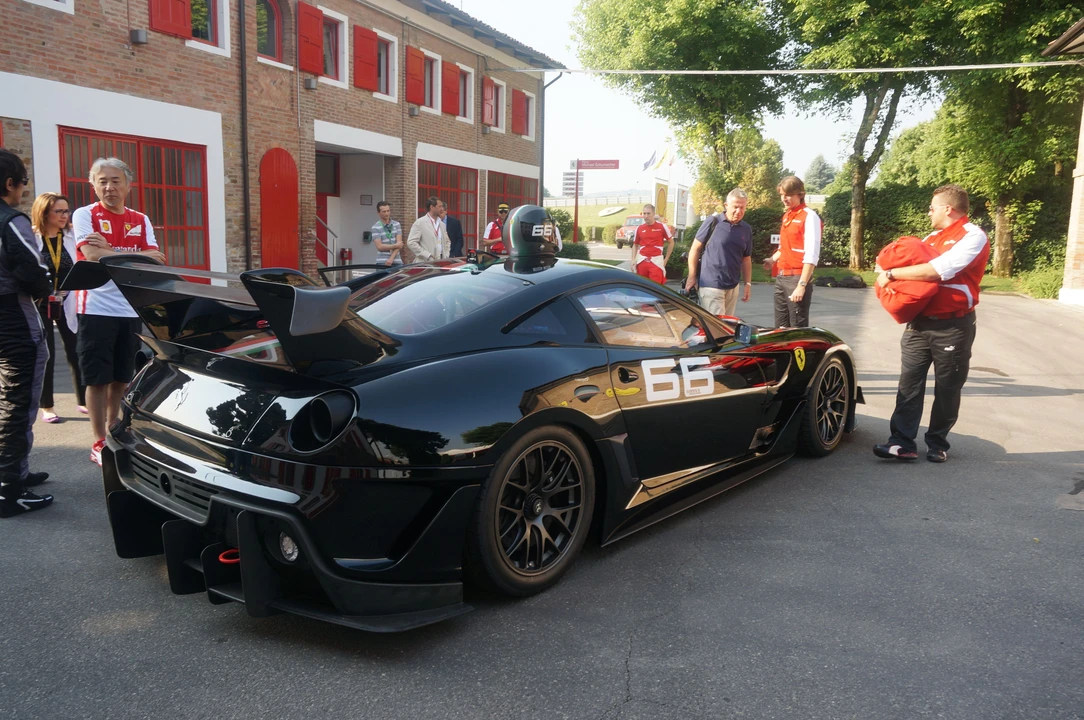 2012 Ferrari 599XX - Image 9 of 10