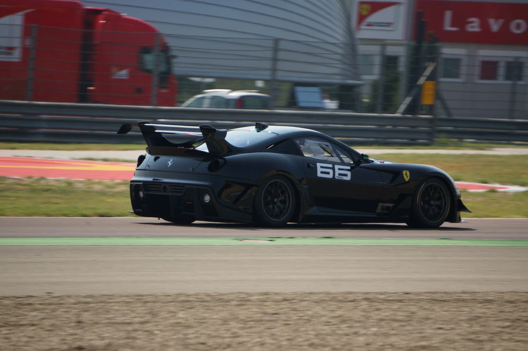 2012 Ferrari 599XX - Image 3 of 10