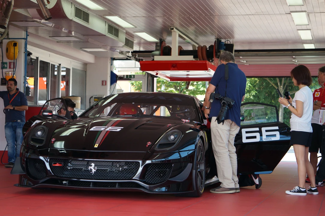 2012 Ferrari 599XX - Image 6 of 10