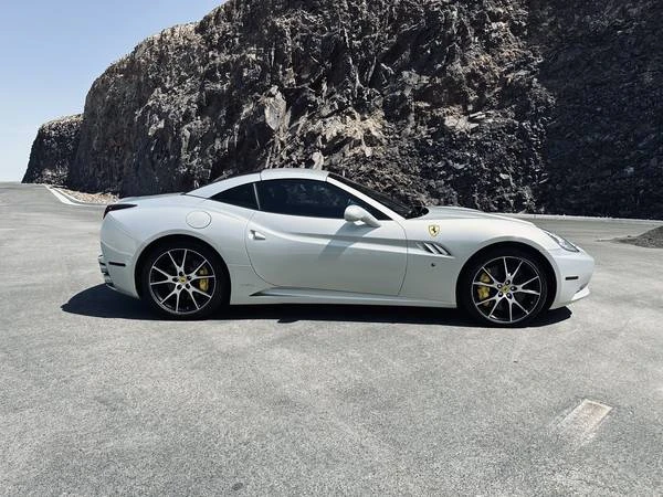 2012 Ferrari California - Image 3 of 17
