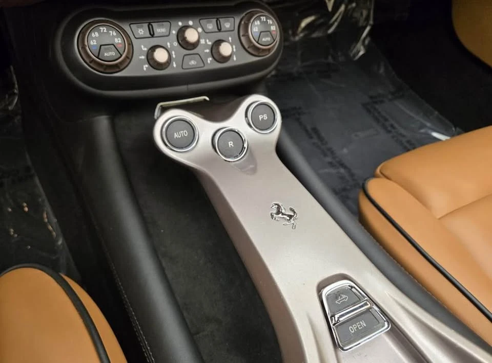 2012 Ferrari California - Image 12 of 13