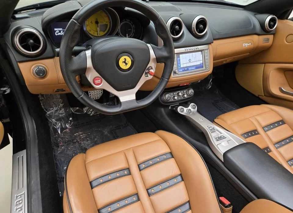 2012 Ferrari California - Image 8 of 13