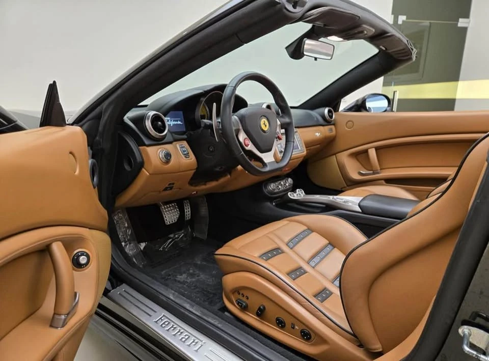 2012 Ferrari California - Image 7 of 13