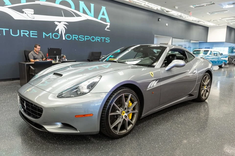 2012 Ferrari California - Image 2 of 19
