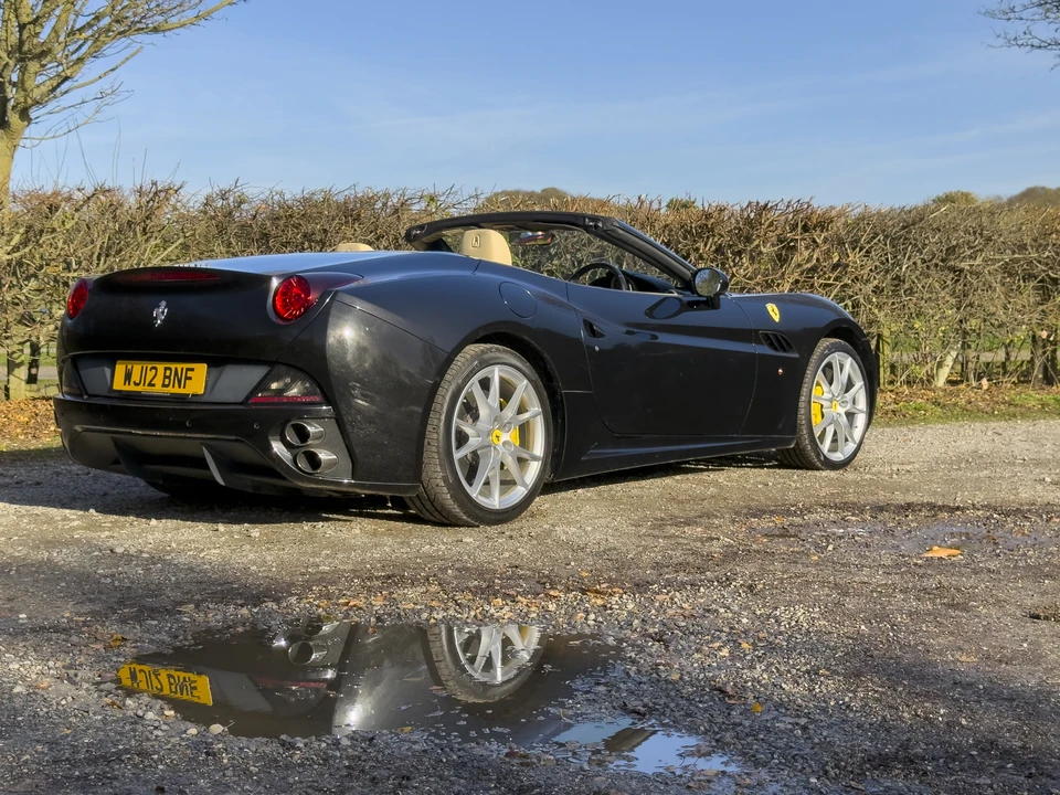 2012 Ferrari California - Image 13 of 31