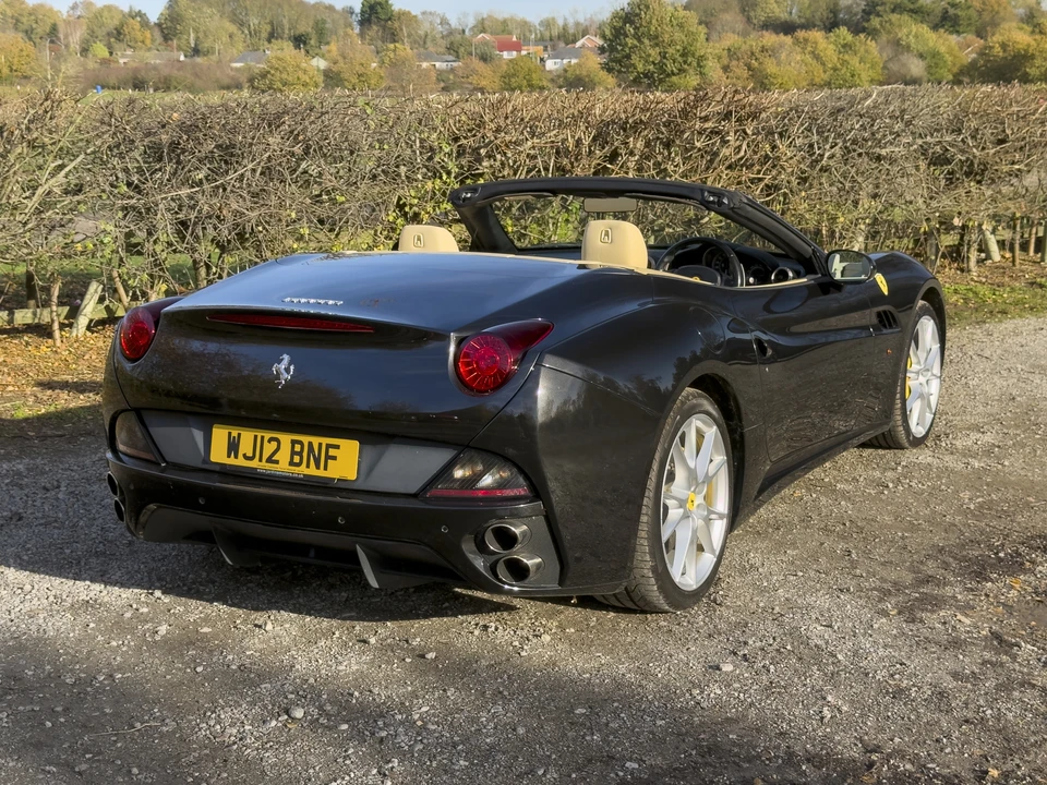 2012 Ferrari California - Image 14 of 31