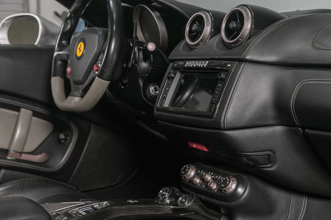 2012 Ferrari California - Image 29 of 31
