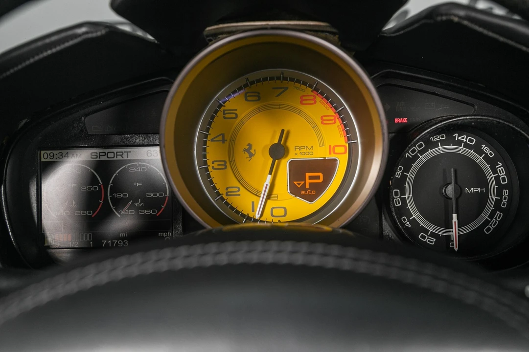 2012 Ferrari California - Image 10 of 21