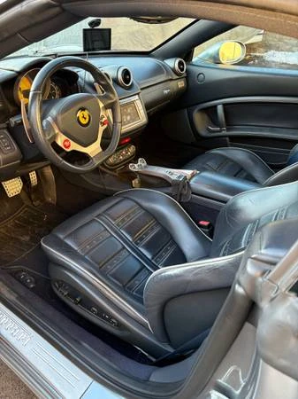 2012 Ferrari California - Image 5 of 7