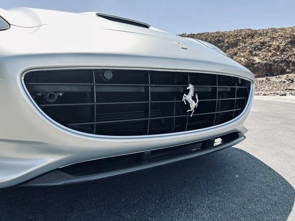 2012 Ferrari California - Image 17 of 17