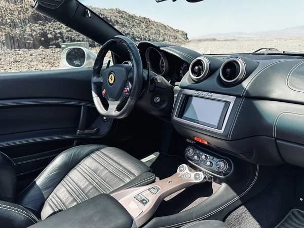 2012 Ferrari California - Image 11 of 17