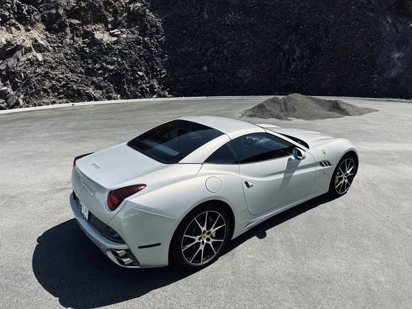2012 Ferrari California - Image 4 of 17