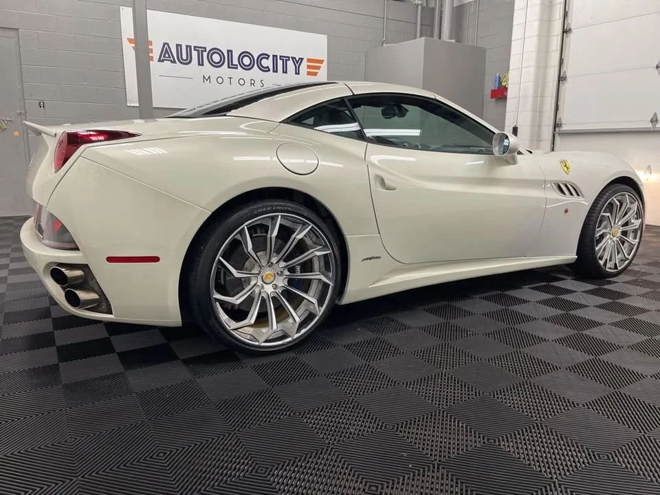 2012 Ferrari California - Image 19 of 20