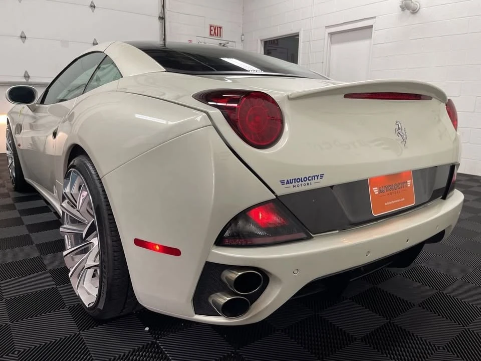 2012 Ferrari California - Image 10 of 20