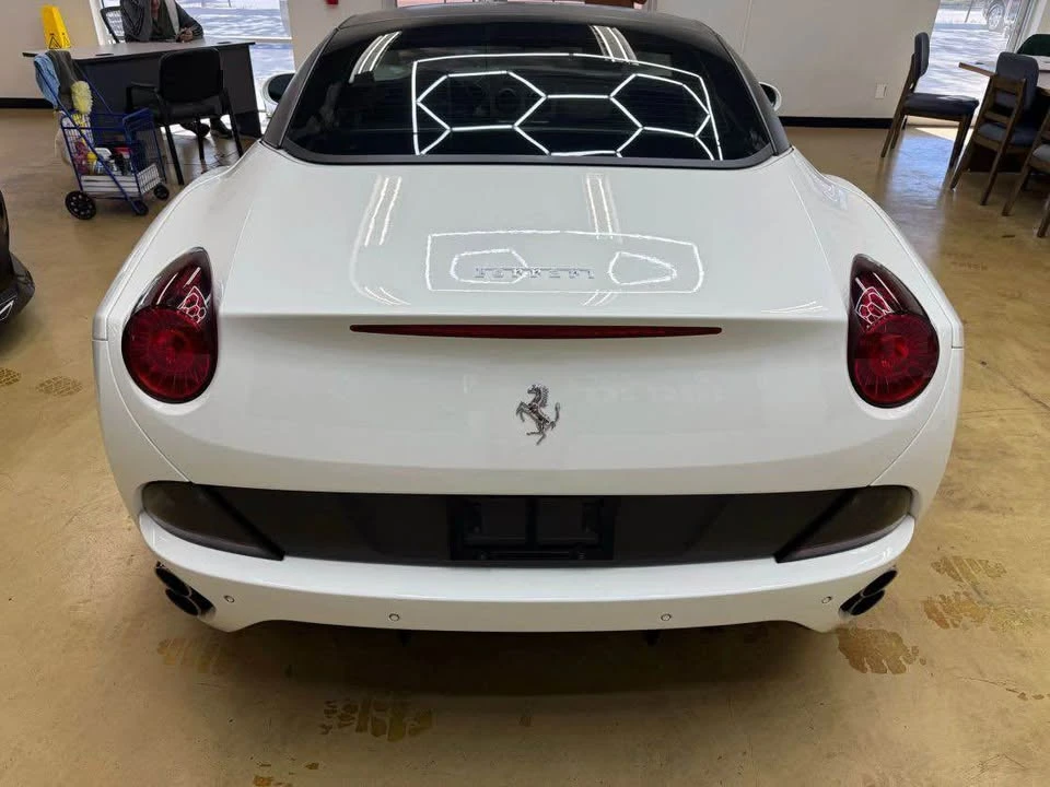 2012 Ferrari California - Image 8 of 8