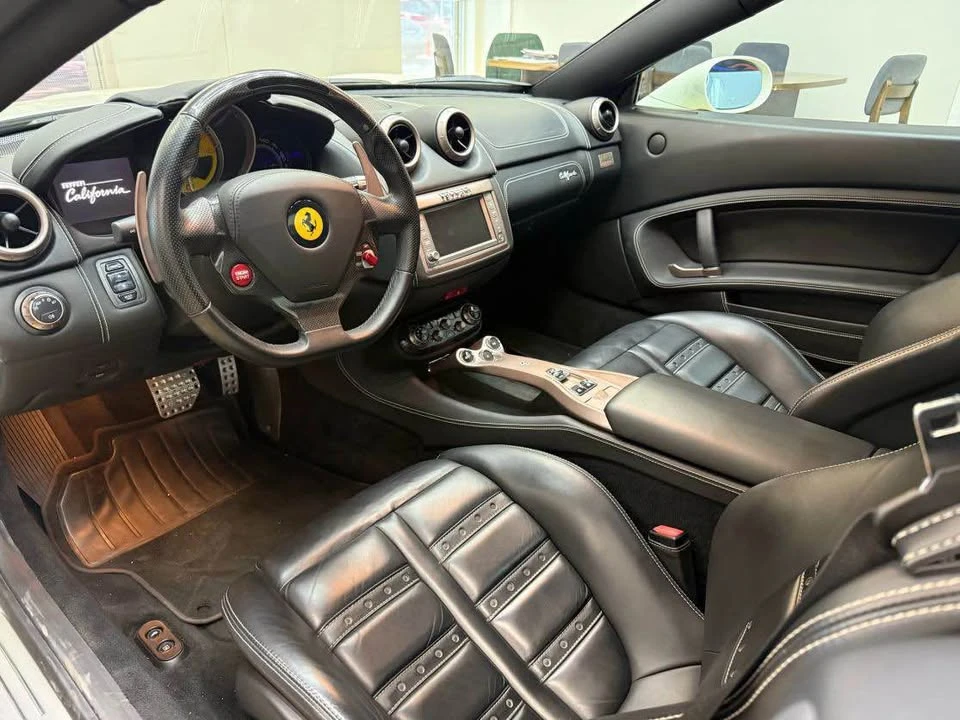 2012 Ferrari California - Image 5 of 8